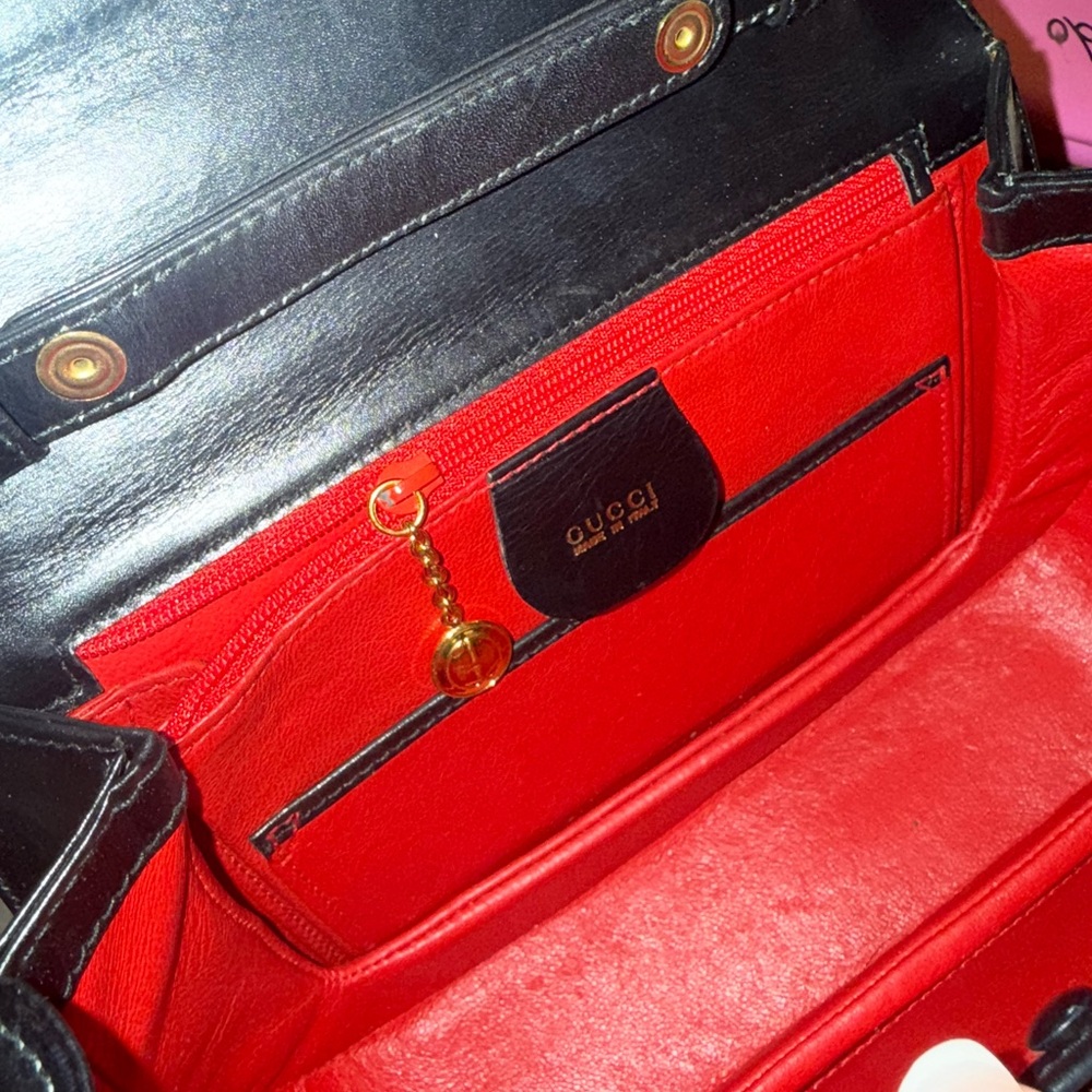 Gucci Black and Red Shoulder Bag with Luxurious Contrast
